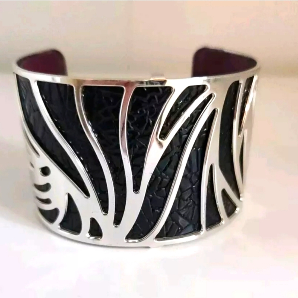 Les Georgettes by Altesse Perroquet Wide Reversible Cuff Bracelet Black/Red